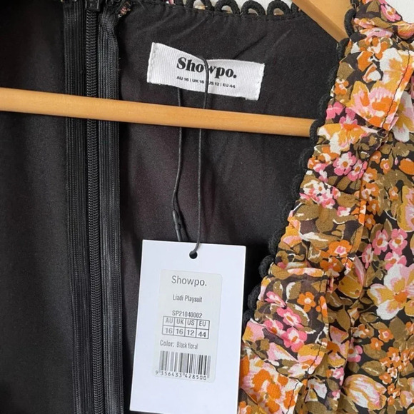 Showpo Liadi Playsuit  Jumpsuit Black Floral Sz 12 - Picture 8 of 9